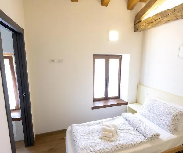 Borgo Marian Pensión 3*